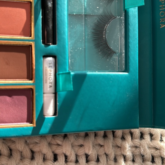 Sephora palette with lashes - Picture 4 of 8